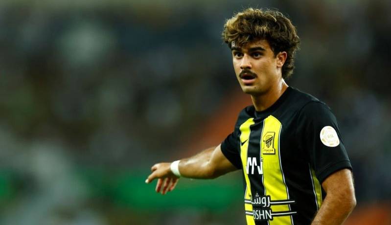 باشگاه تاتنهام از الاتحاد مهاجم میخرد