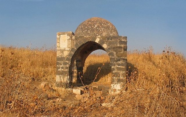 چاهی که یوسف پیامبر(ع) در آن انداخته شد