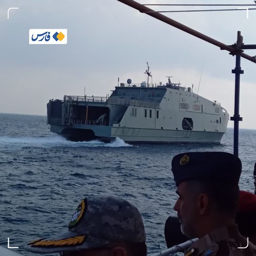 عکس/ برگزاریِ رزمایش دریایی ایران و عمان در تنگۀ هرمز