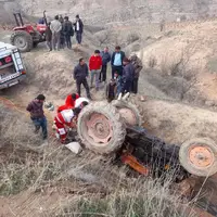 واژگونی تراکتور در چرداول جان یک نفر را گرفت