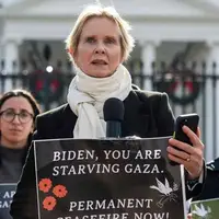 اعتصاب غذای هنرپیشه آمریکایی مقابل کاخ سفید در اعتراض به جنگ غزه
