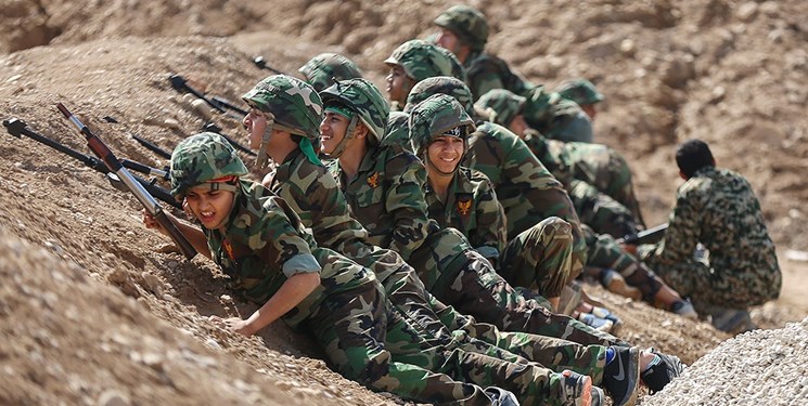 1340 دانشآموز فارس به «سنگر آسمانی» رفتند