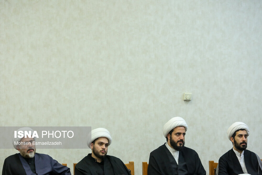 حضور رییس مجمع تشخیص مصلحت در جمع طلاب و نخبگان