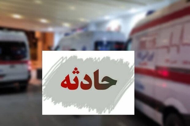 برخورد ۴۰۵ و گاردریل در اتوبان ذوبآهن با 5 مصدوم
