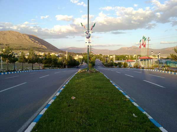 اجرای عملیات ساماندهی ورودی‌های شهر هرسین آغاز شد