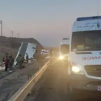 واژگونی اتوبوس در بزرگراه نیشابور- مشهد؛ ۲۶ نفر مصدوم شدند