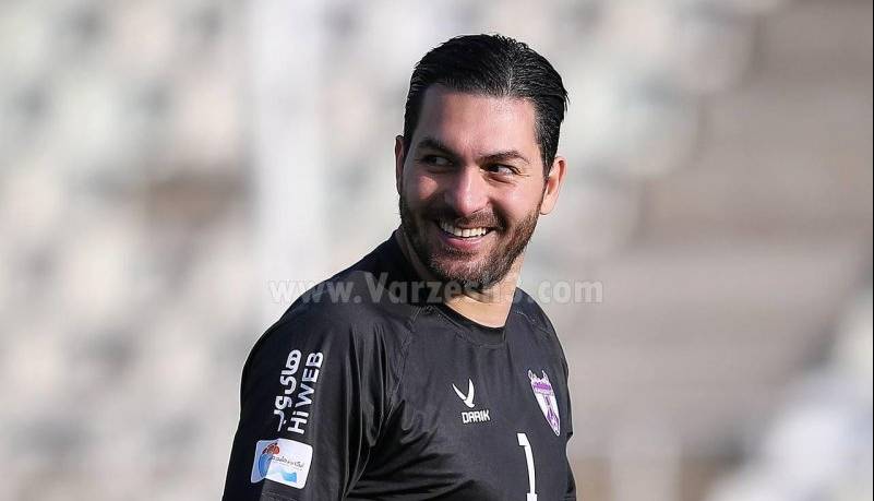 صمیمیت پسر پرسپولیسی با پیشکسوت استقلال