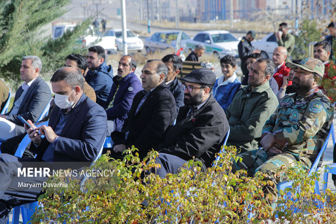 مراسم طرح ملی «کاشت یک میلیارد نهال» در شهرک گلستان بجنورد
