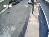 حمله وحشیانه یک مرد درشت‌هیکل به دختر جوان وسط خیابان!