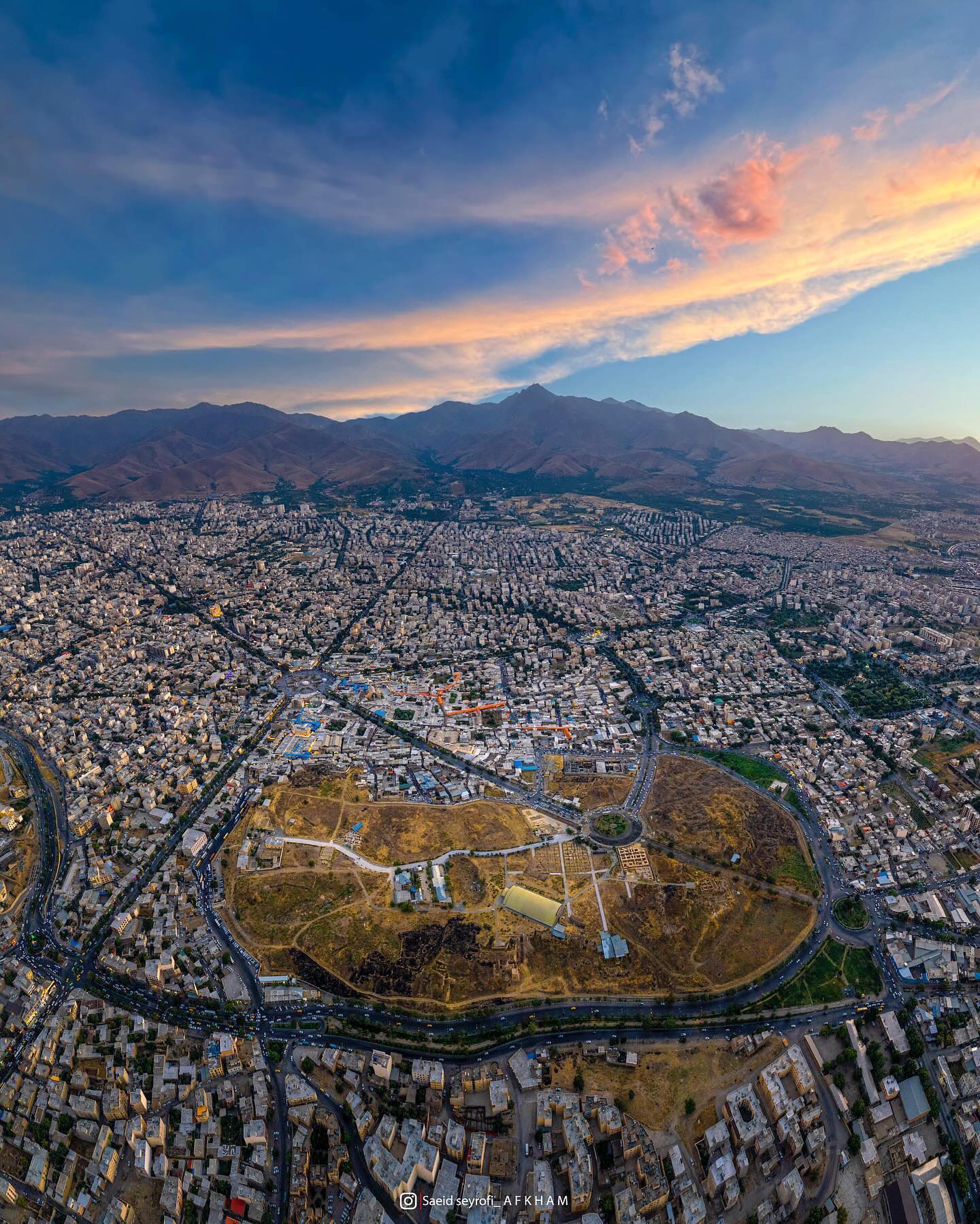 عکس/ نمای هوایی از شهر زیبای همدان