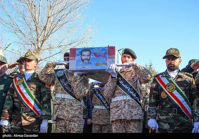 عکس/ مراسم استقبال از پیکر شهید مدافع حرم سردار "حسن اکبری"