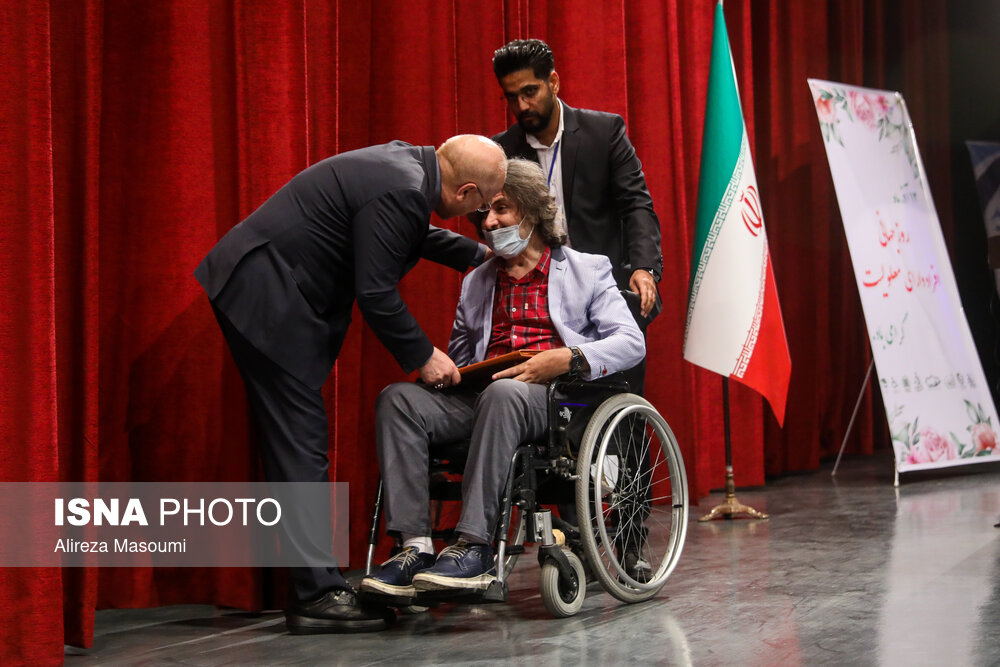 عکس/ حواشی مراسم روز جهانی معلولان با حضور رئیس مجلس