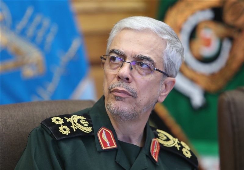 سرلشکر باقری در دیدار با نخستوزیر عراق: تکمیل فرآیند خلع سلاح گروههای ضدانقلاب با جدیت پیگیری شود