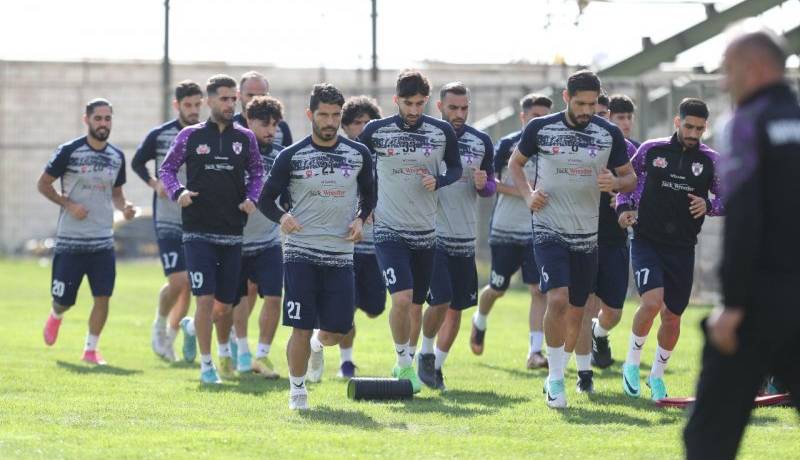 بنفشها آماده دیدار برابر پرسپولیس میشوند