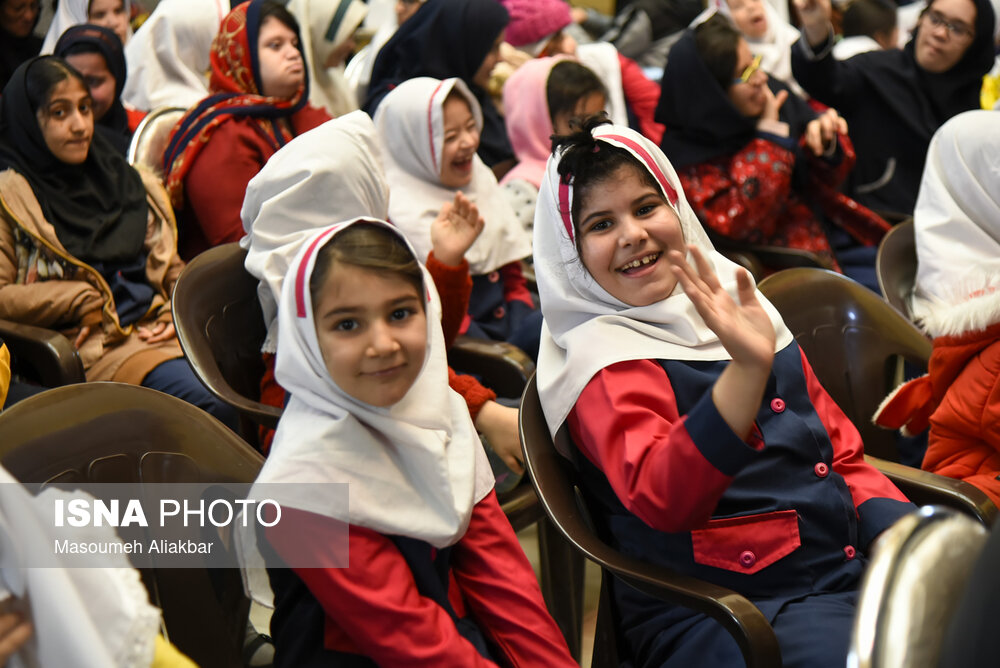 عکس/ گرامیداشت روز جهانی معلولان در مدرسه استثنایی زمردیان