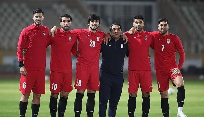 خداداد عزیزی: با گفتن نسل طلایی به تیم ملی هیجان ندهید