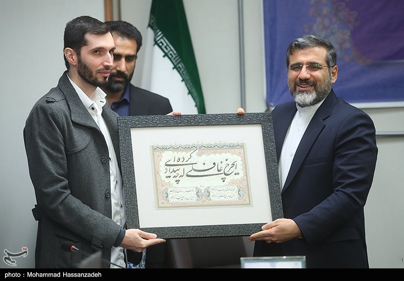 نشست وزیر فرهنگ و ارشاد اسلامی با عوامل برنامه محفل