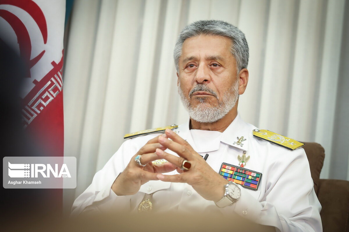 توضیح دریادار سیاری درباره چراییِ وجود تهدید علیه ایران