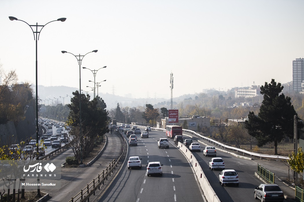 عکس/ برج میلاد در غبار