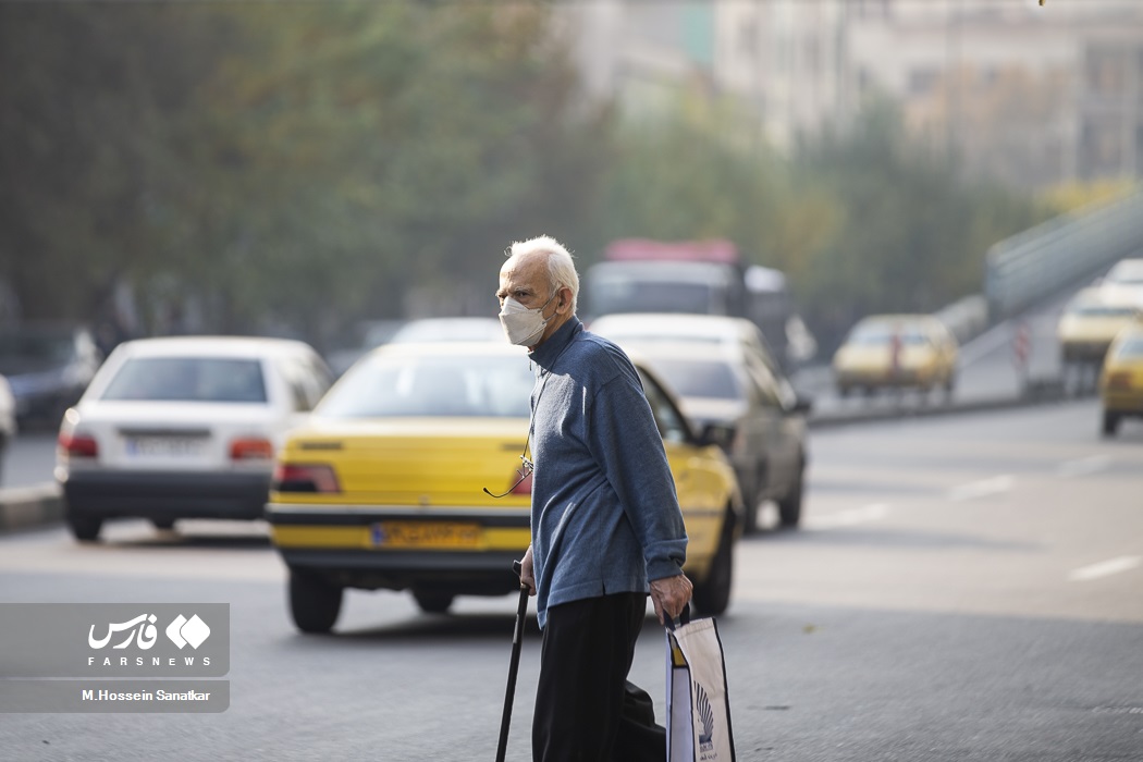 عکس/ برج میلاد در غبار
