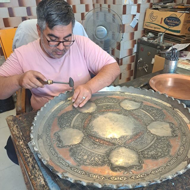 آهنگ زیبای زندگی با هنر قلمزنی