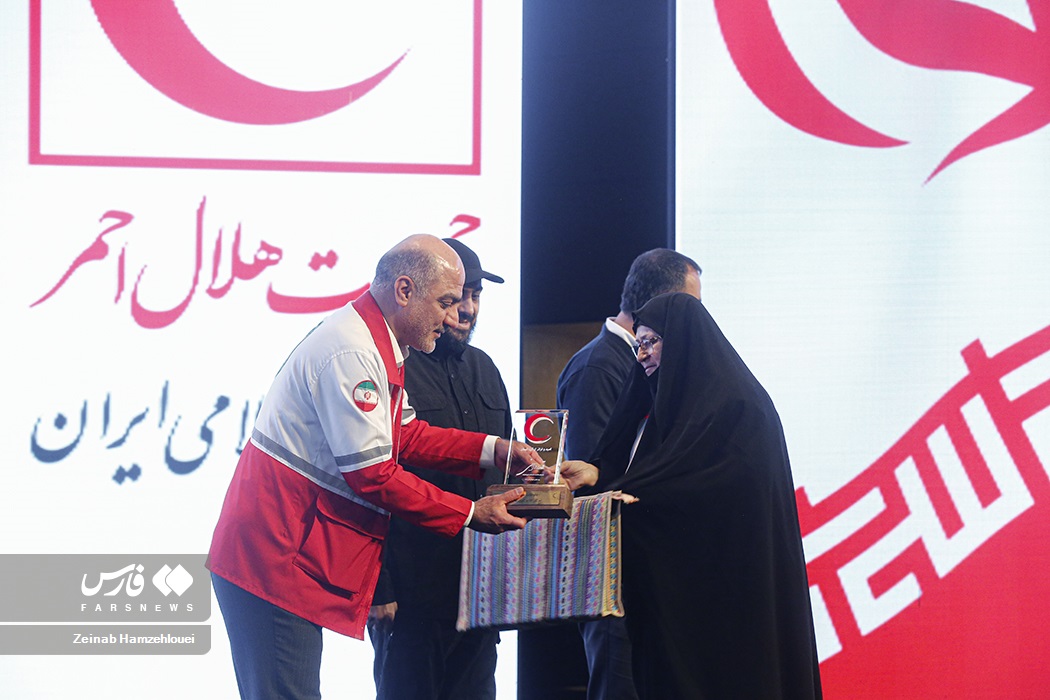 آئین ملی «نکوداشت خدمات داوطلبانه»