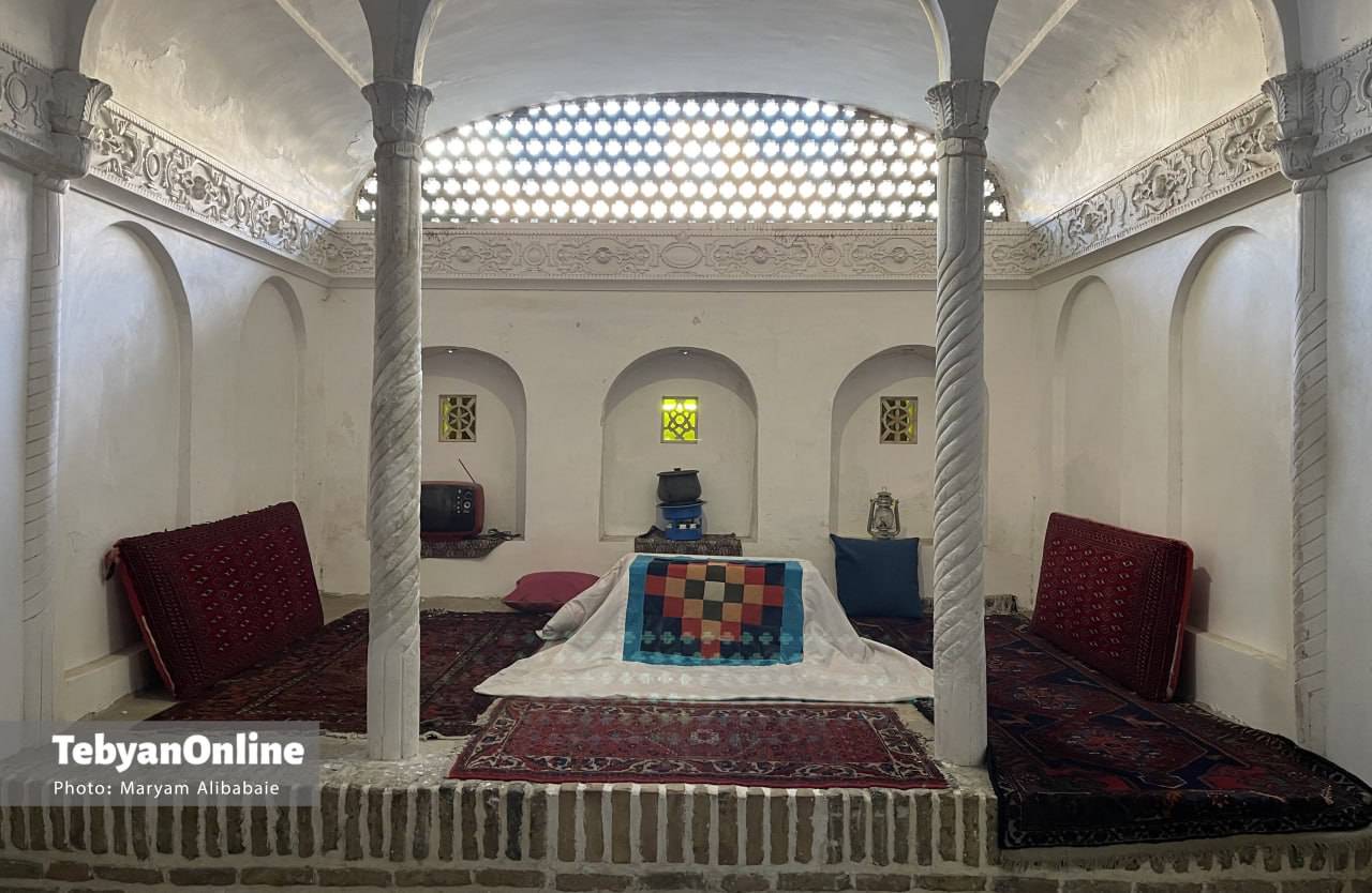 حسینیه امینی‌ها جلوه‌ای از هنر پارسی 