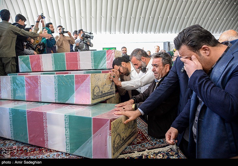 عکس/ آئین استقبال از پیکر هشت شهید گمنام دفاع مقدس در شیراز