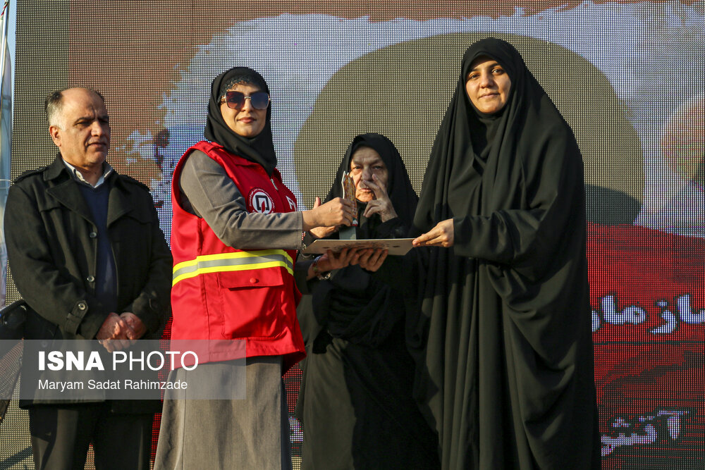 مانور آمادگی و مراسم پاسداشت آتشنشان داوطلب شیراز