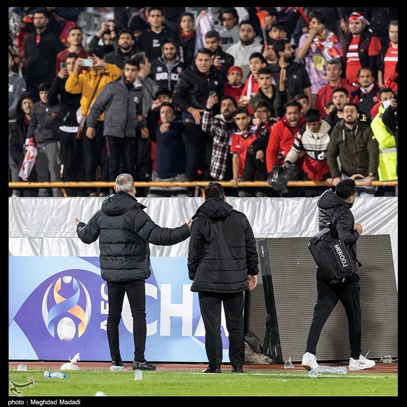 عکس/ ناراحتی پرسپولیسی ها پس از حذف لیگ قهرمانان آسیا