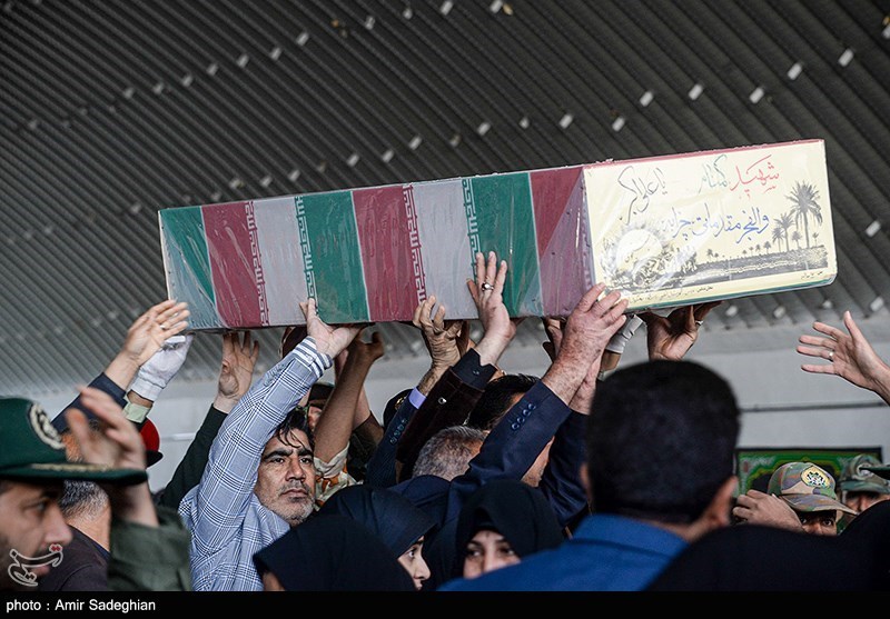 عکس/ آئین استقبال از پیکر هشت شهید گمنام دفاع مقدس در شیراز
