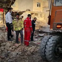 عکس/ انفجار کارگاه غیر مجاز مواد محترقه در کرج