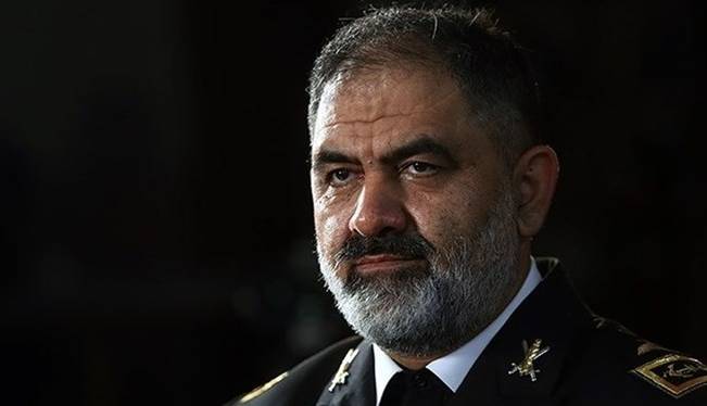 دریادار ایرانی: تلاش ما بر افزایش شناورها و حضور جدی درعمق اقیانوس است