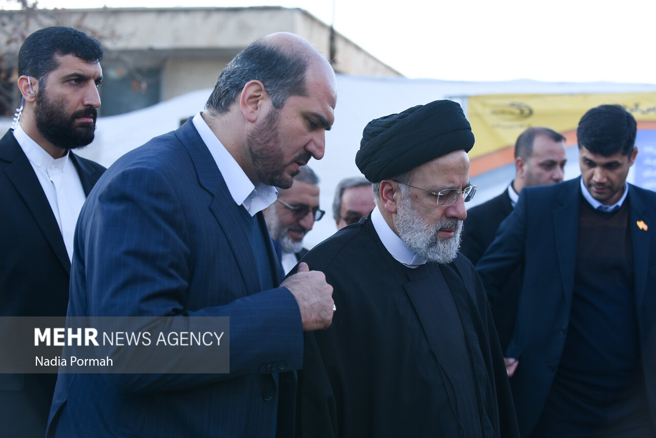 عکس/ بازدید رییس جمهور از کارخانه "ایران تراورس" در البرز