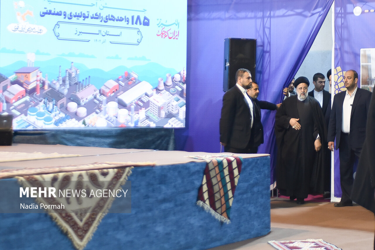 عکس/ بازدید رییس جمهور از کارخانه "ایران تراورس" در البرز