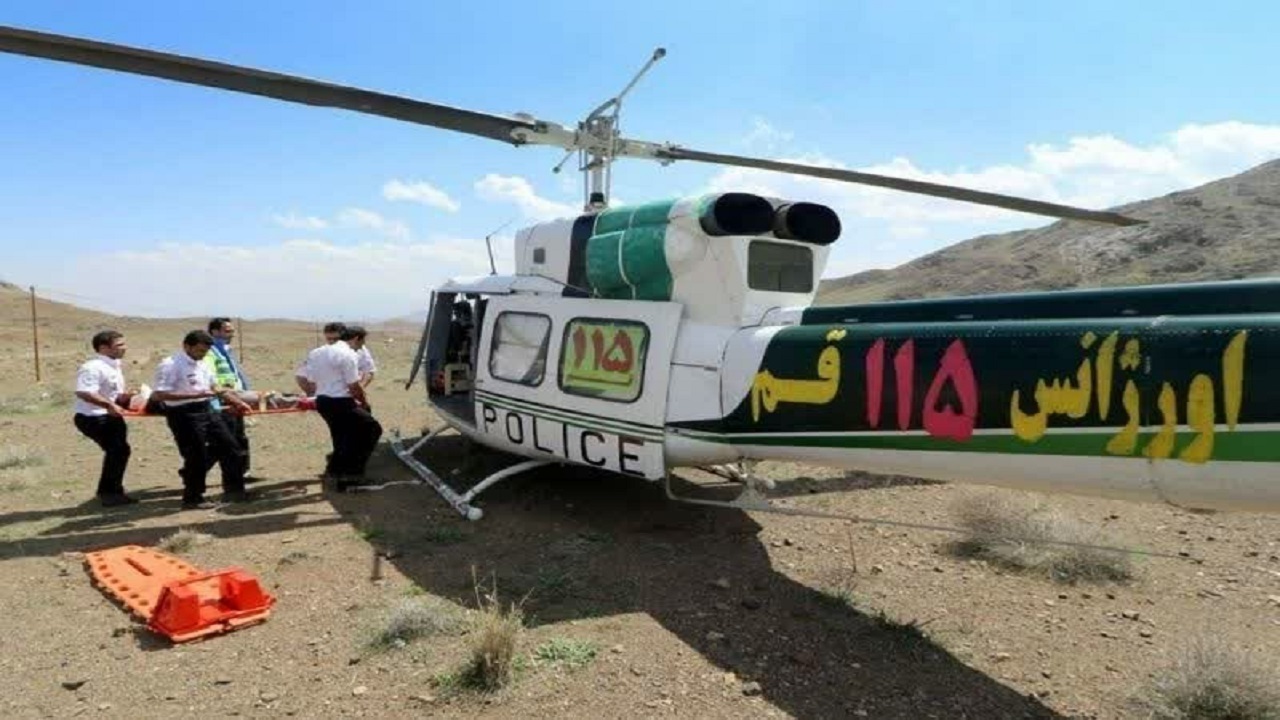 واژگونی خودرو در قم بالگرد اورژانس را به پرواز درآورد