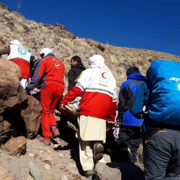 نجات 5 کوهنورد گمشده در کوهستانهای میمند