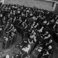 تقویم تاریخ/ انتخابات دوره اوّل مجلس خبرگان رهبری (1361ش)