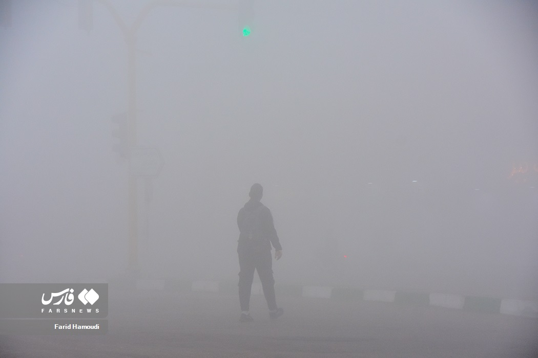 مه صبحگاهی در آبادان
