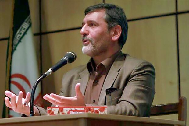 وزیر احمدینژاد: باید شهوت خبر اول دادن را از برخی مقامات بگیریم