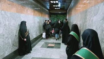 سخنگوی شورای شهر تهران: حجاب بان ها ذیل نظارت «مجموعه فرهنگی مترو» فعالیت می کنند
