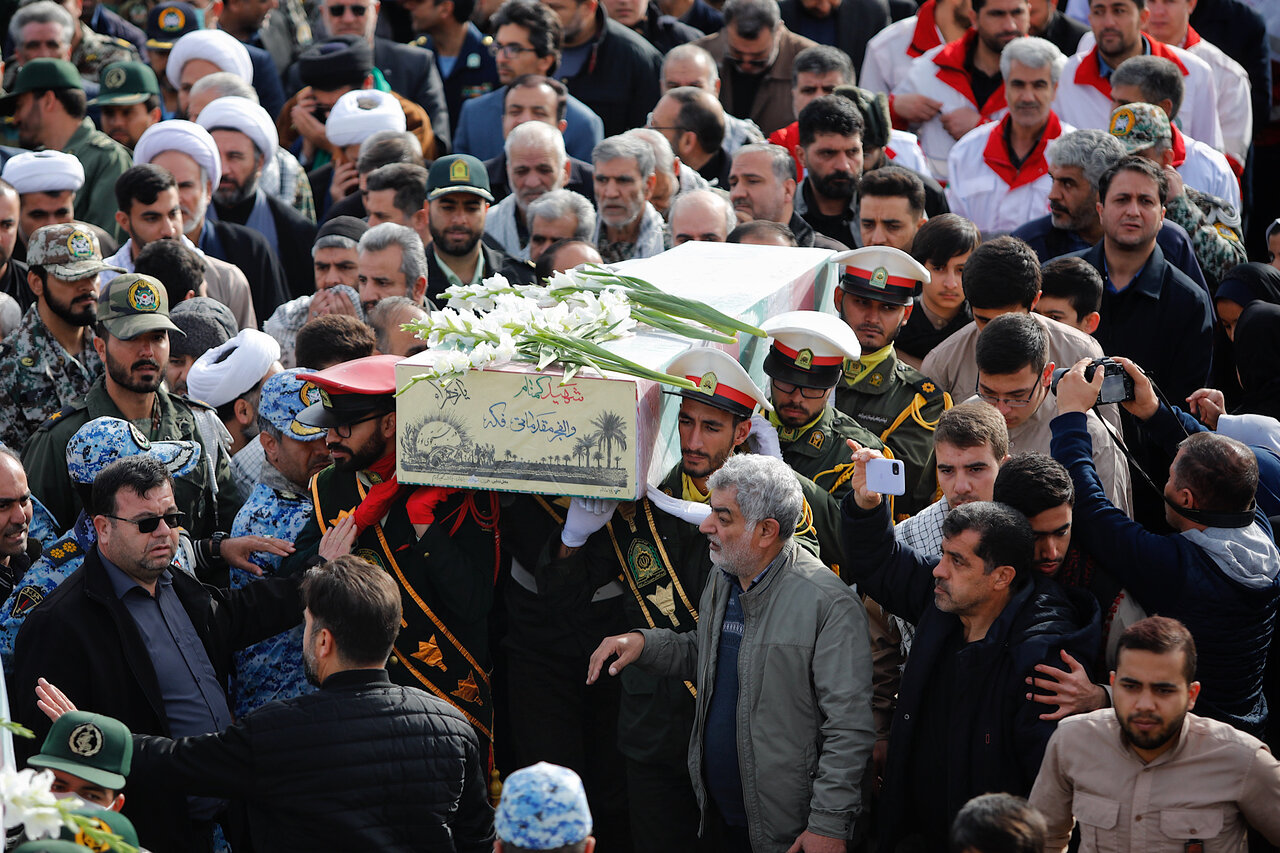 استقبال از ۴ شهید گمنام در همدان