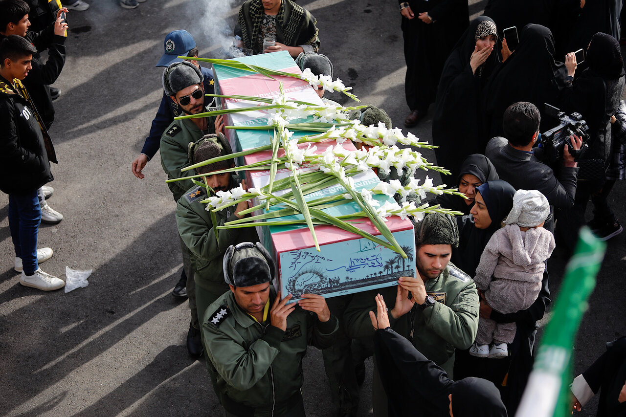 استقبال از ۴ شهید گمنام در همدان