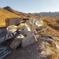 مسدود شدن ۸ ساعته محور بین‌المللی سرولایت بر اثر واژگونی تریلی