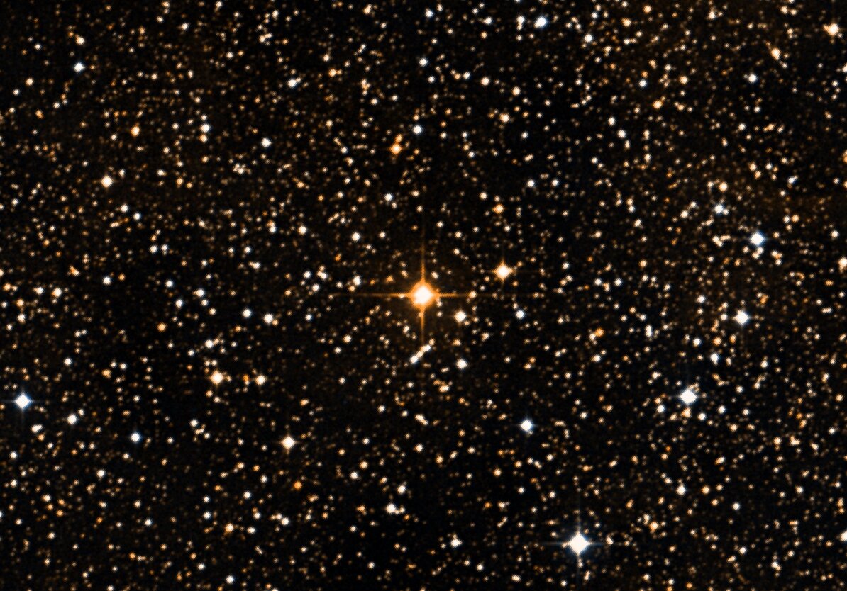 ابعاد غول‌آسای بزرگترین ستاره شناخته‌شده در کنار خورشید