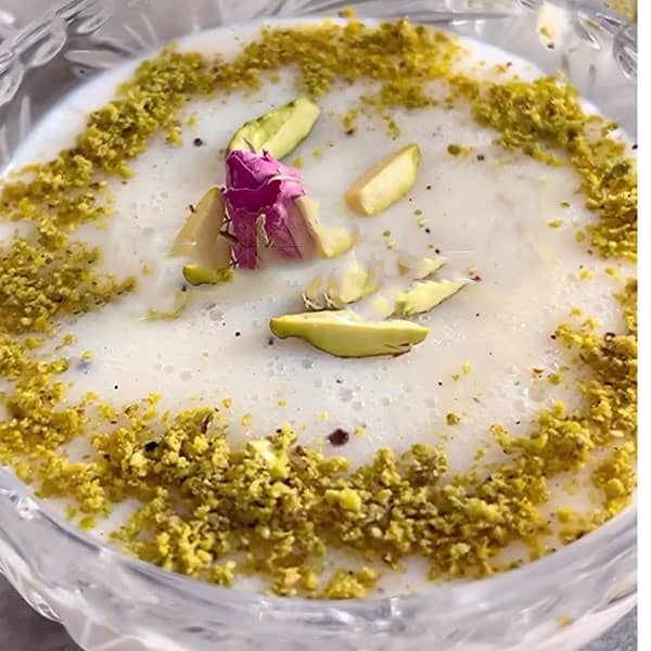 فرنی با نشاسته ذرت، یک دسر خاص و خیلی ساده!