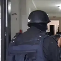 لحظه دستگیری سارقین مسلح در عملیات مشترک پلیس آگاهی و یگان ویژه