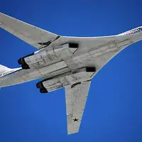 لحظه سوخت‎گیری هوایی بمب‎افکن Tu-160M نیروی هوایی روسیه