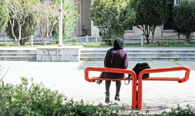 استاد نیمه ‌رهاکردن کارها هستم!