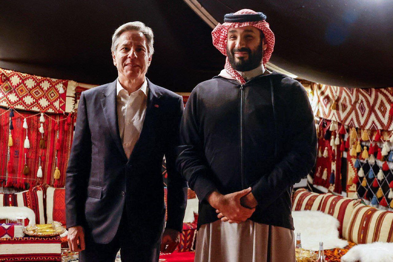 عکس/ دیدار وزیر خارجۀ آمریکا با بن‌سلمان